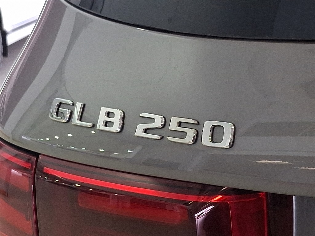 2026 Mercedes Benz GLB 250 4MATIC photo 26