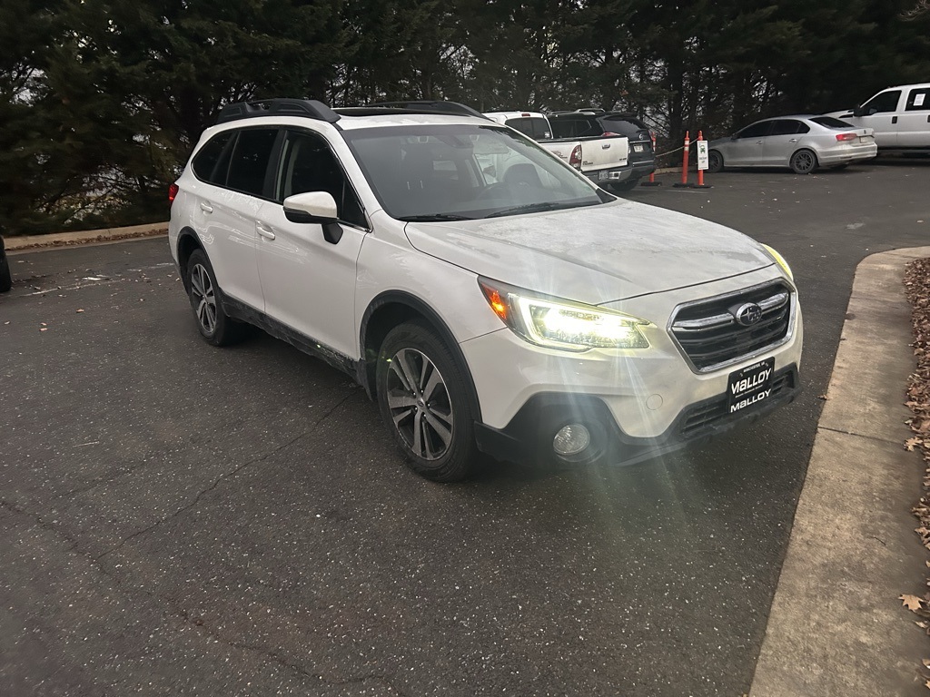 2019 Subaru Outback Limited's photo