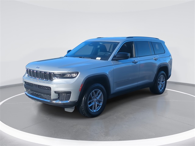 2023 Jeep Grand Cherokee L Laredo's photo