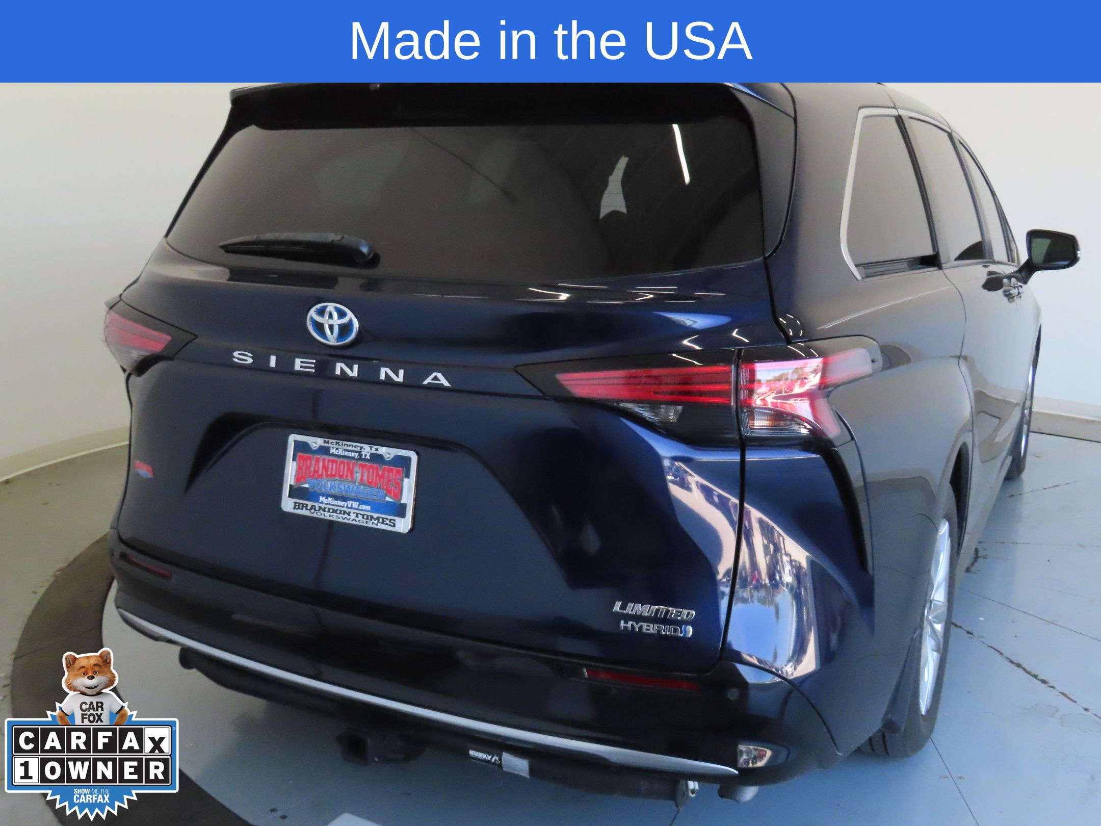 2023 Toyota Sienna Limited photo 3