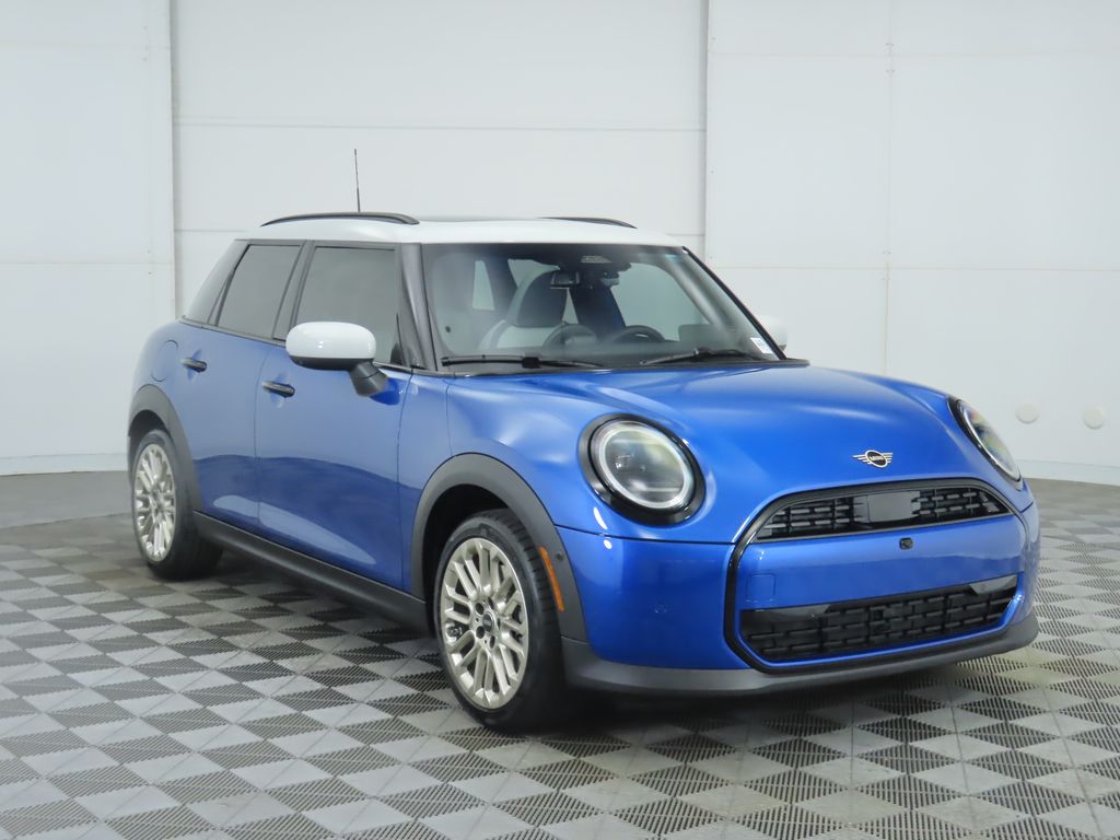 2026 Mini Cooper 4 Door Hardtop Iconic photo 3