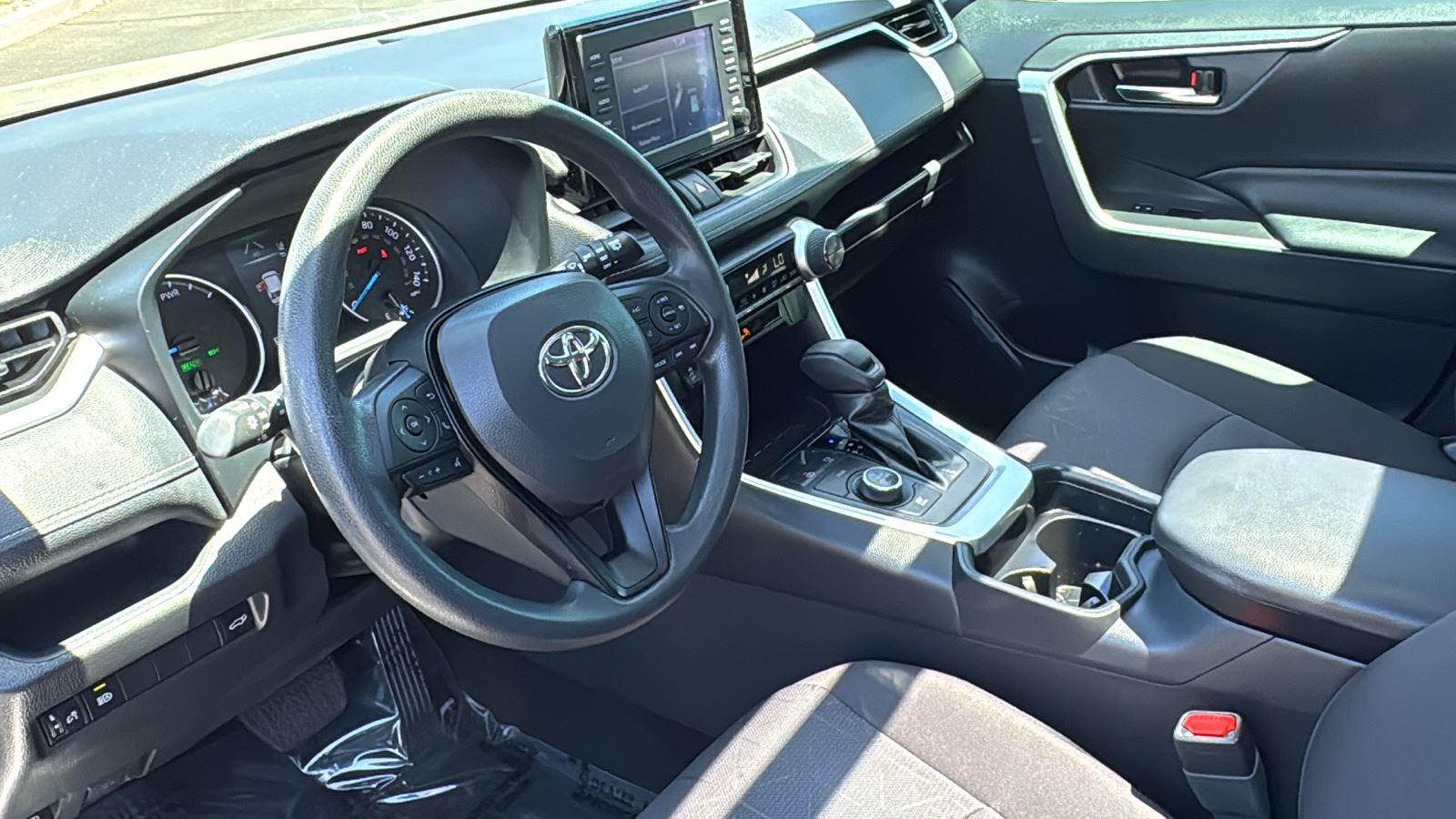 2021 Toyota RAV4 Hybrid XLE photo 21