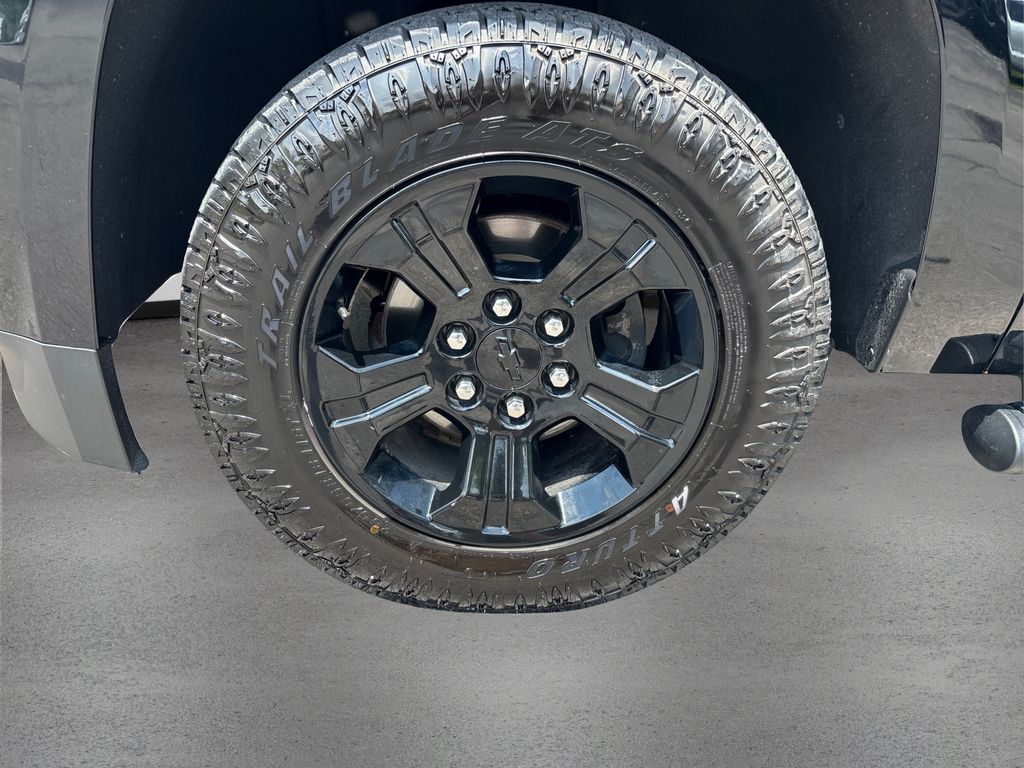 2020 Chevrolet Tahoe LS photo 10
