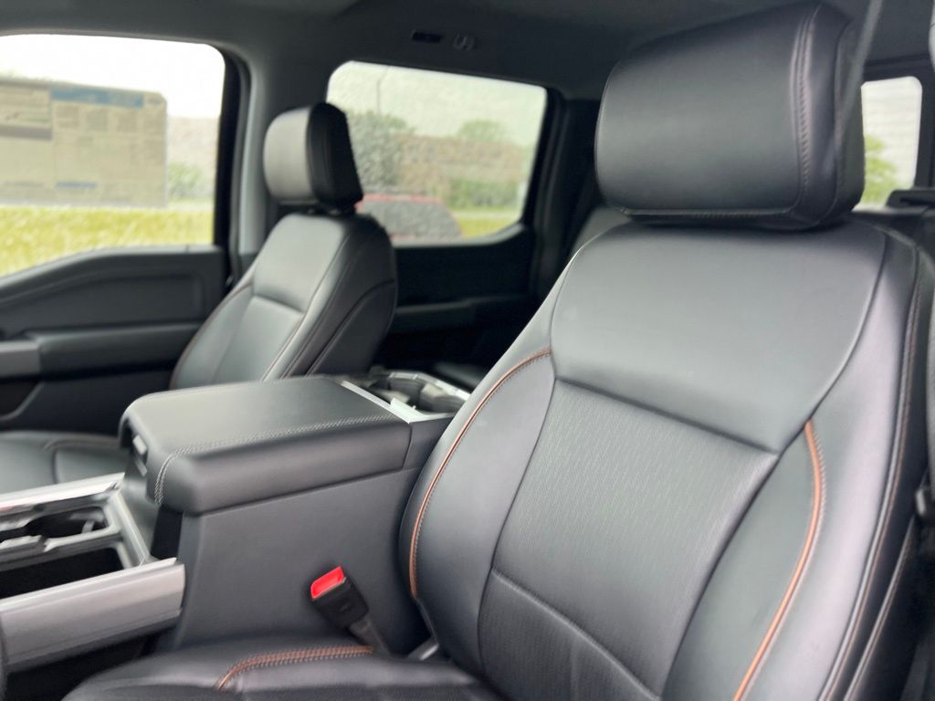 2025 Ford F-250 Lariat photo 19