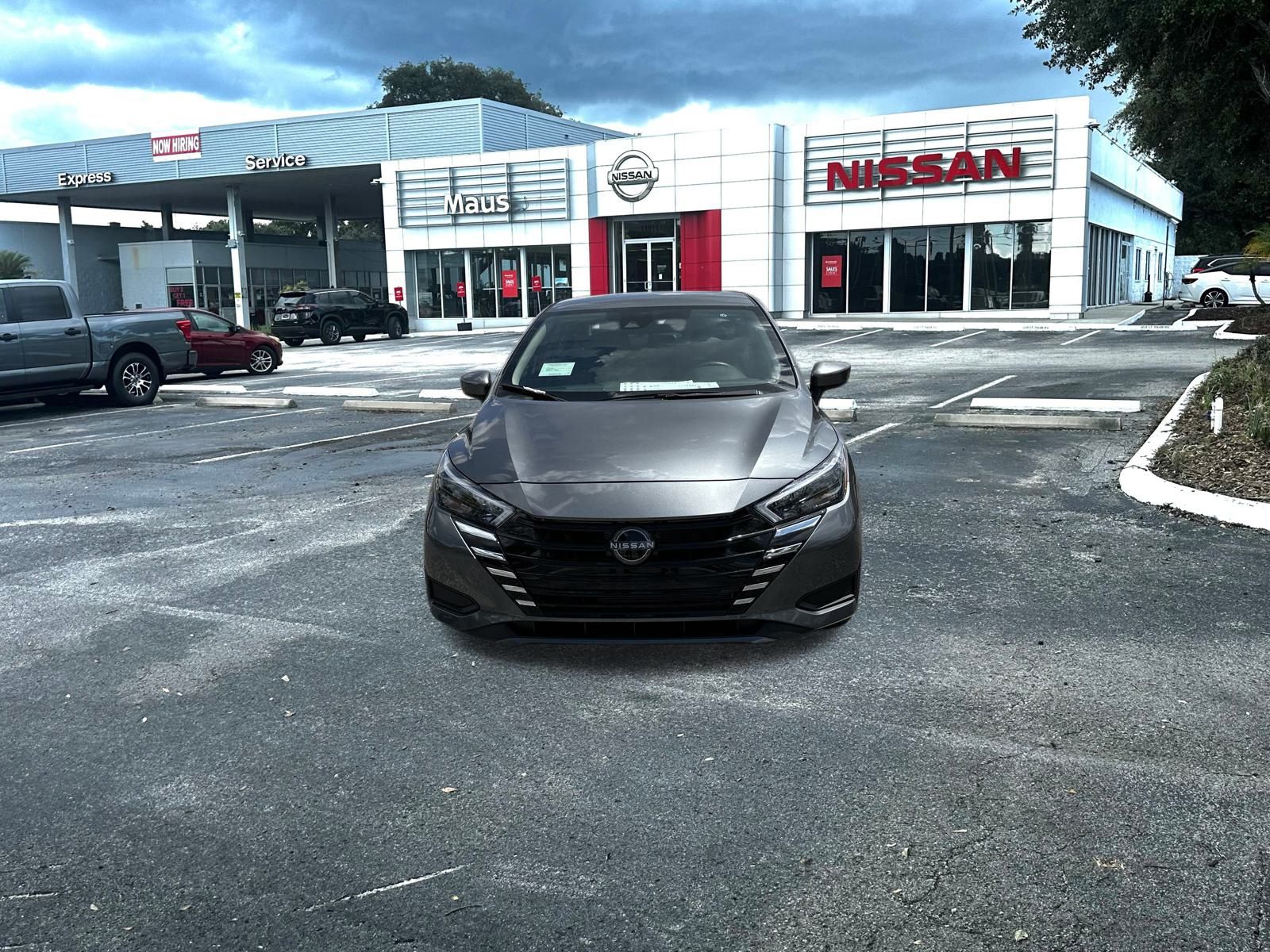 2025 Nissan Versa 1.6 SV photo 3