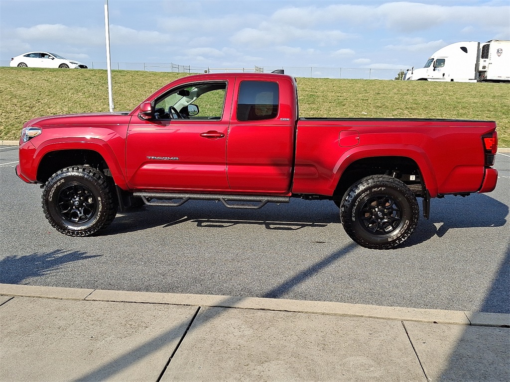 2022 Toyota Tacoma SR5 4x4 Access Cab photo 6