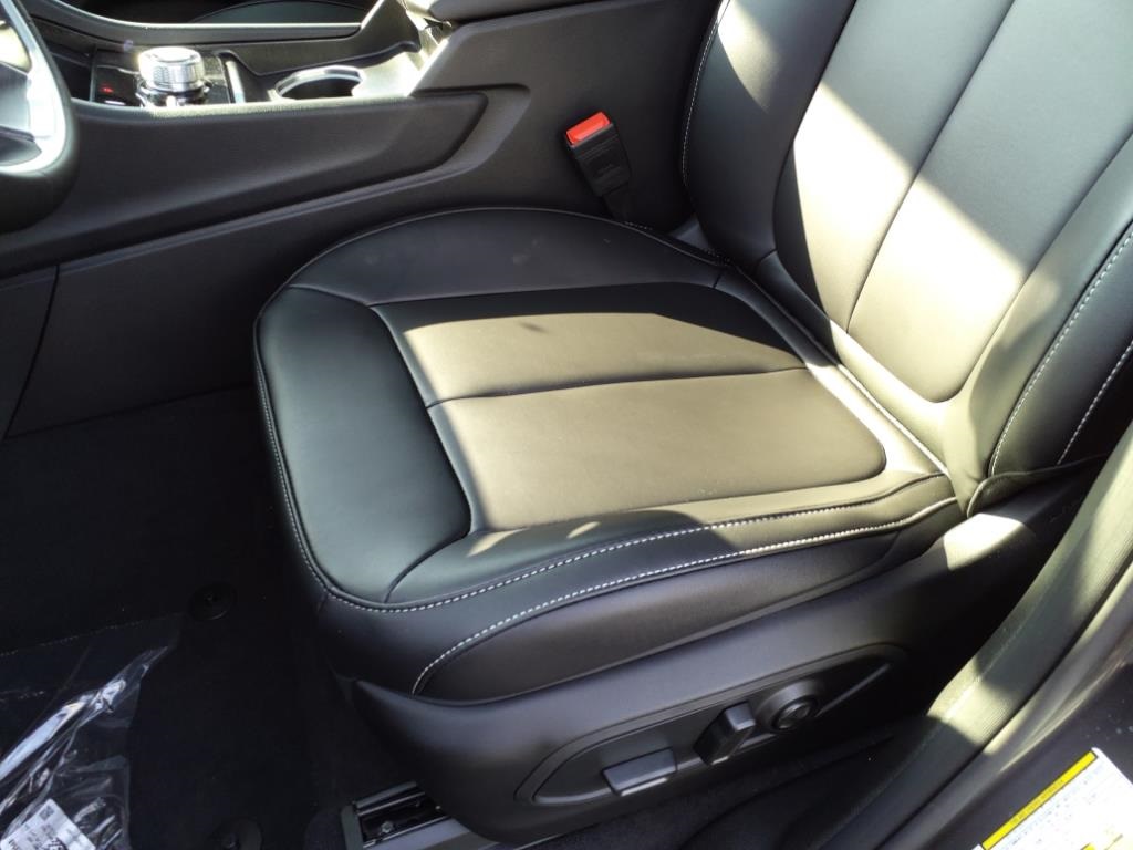 2025 Jeep Grand Cherokee Limited photo 10