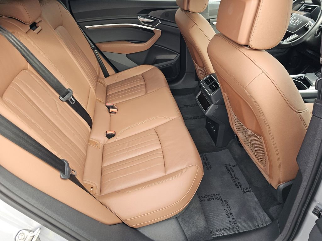 2022 Audi e-tron Sportback S line Premium photo 3