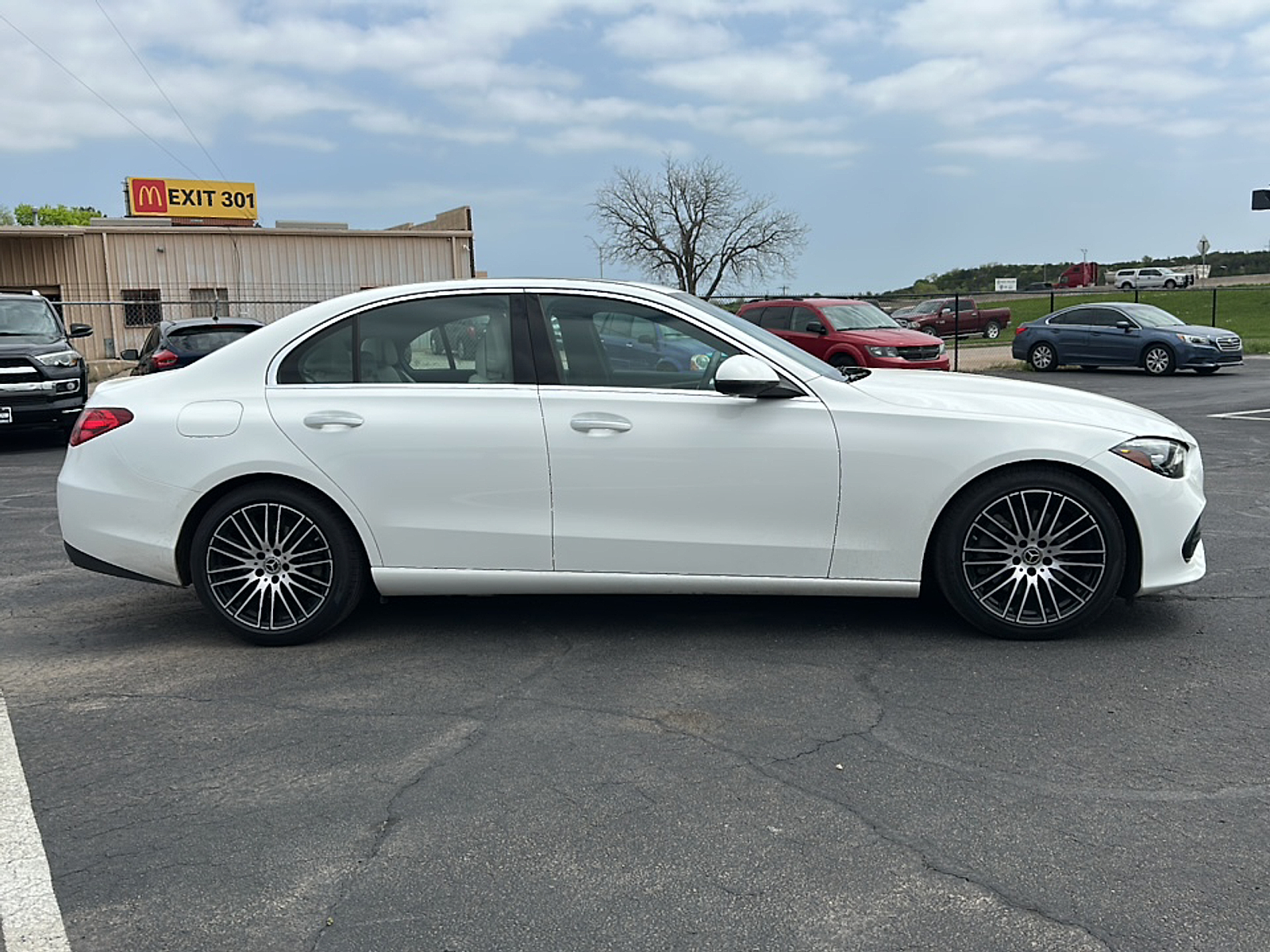 Used 2022 Polar White Mercedes-Benz C 300 image 9
