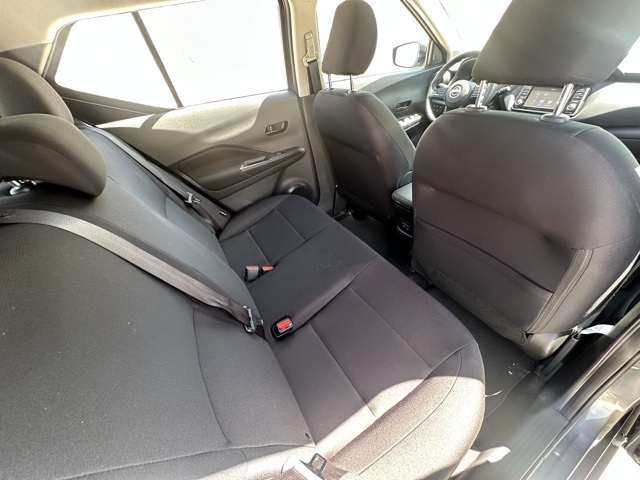 2025 Nissan Kicks Play S photo 26