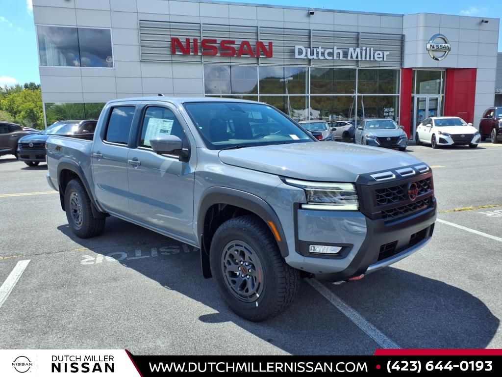 2025 Nissan Frontier PRO-4X's photo