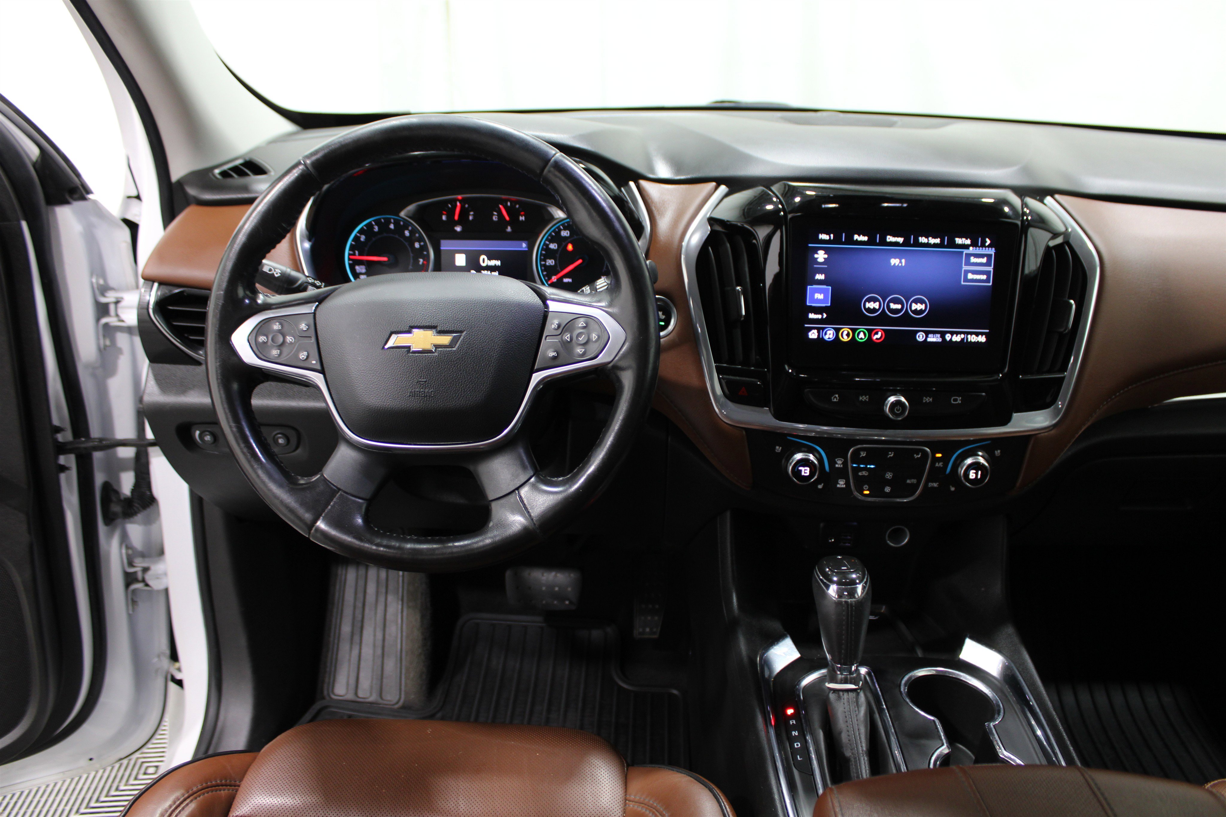 2020 Chevrolet Traverse High Country photo 2