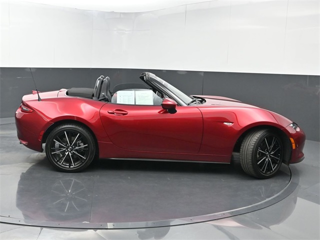 2024 Mazda MX-5 Miata Miata Grand Touring photo 2