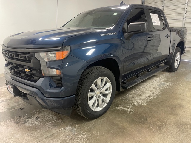 2023 Chevrolet Silverado 1500 Custom photo 3