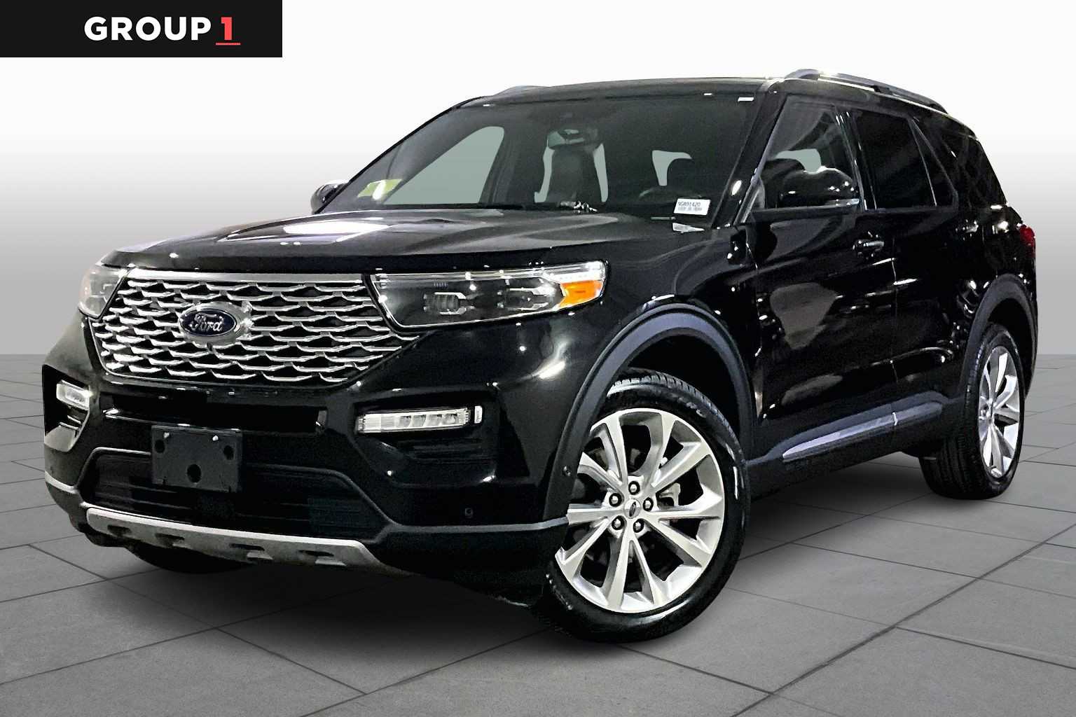 2022 Ford Explorer Platinum's photo