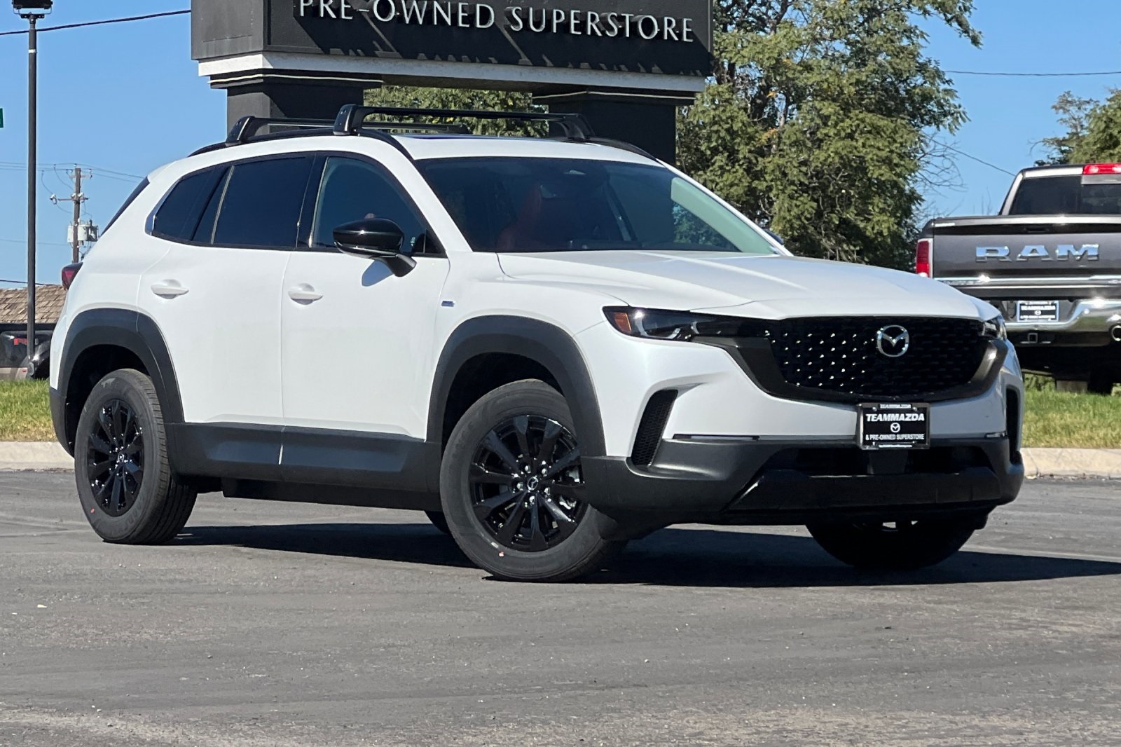 2025 Mazda CX-50 Premium photo 2