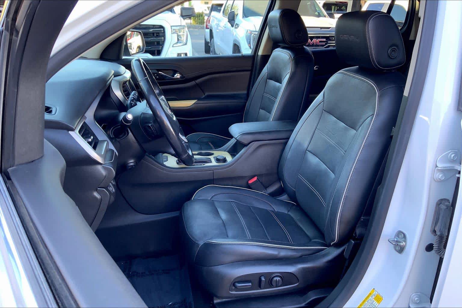 2019 Gmc Acadia Denali photo 4