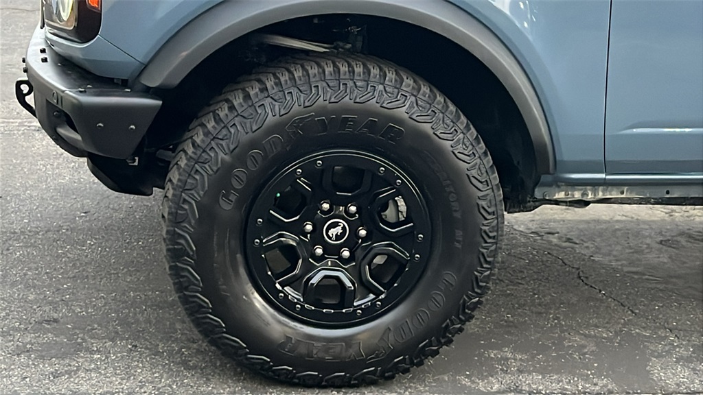 2023 Ford Bronco Wildtrak photo 2
