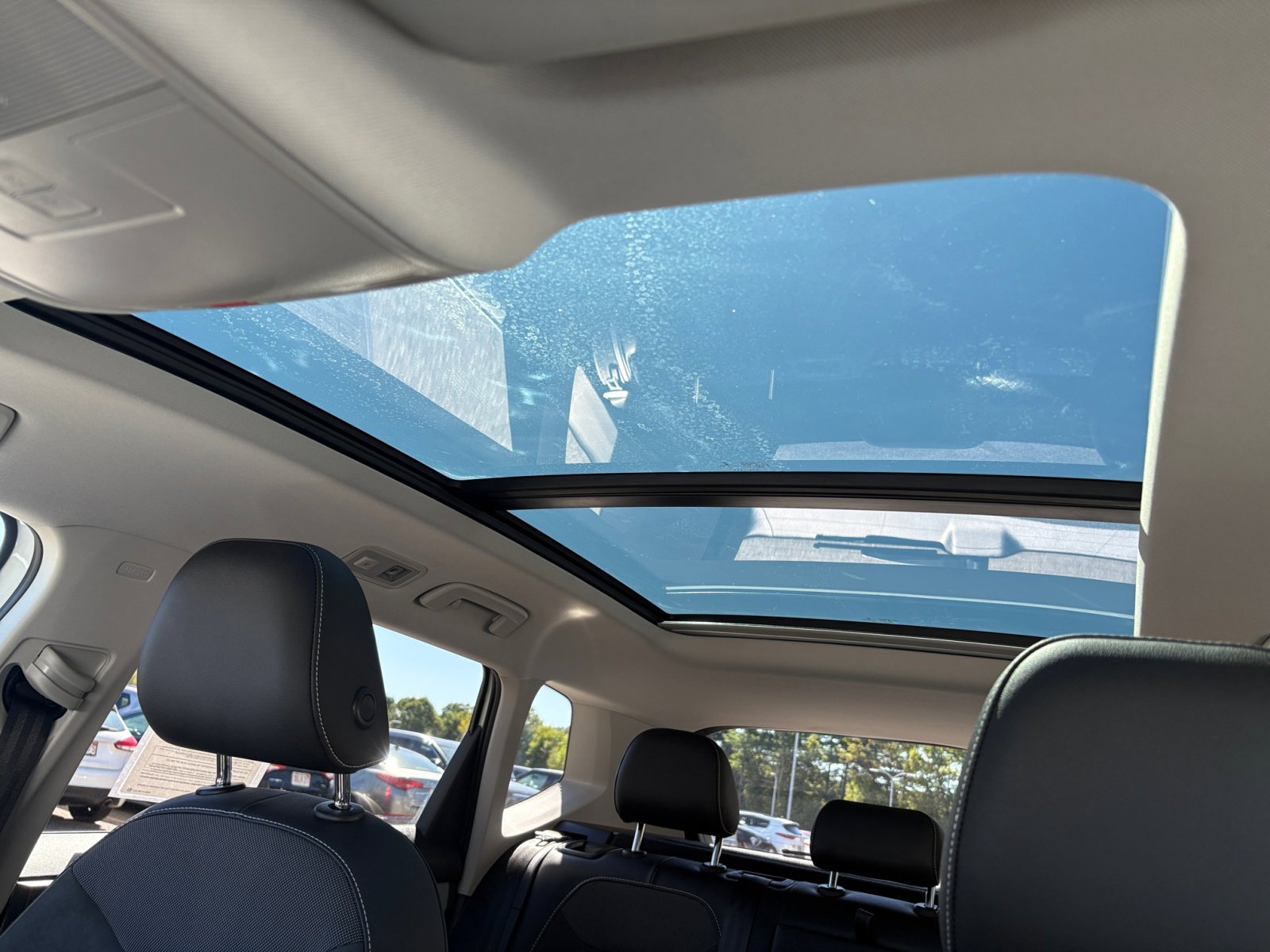 2022 Volkswagen Taos SE photo 23
