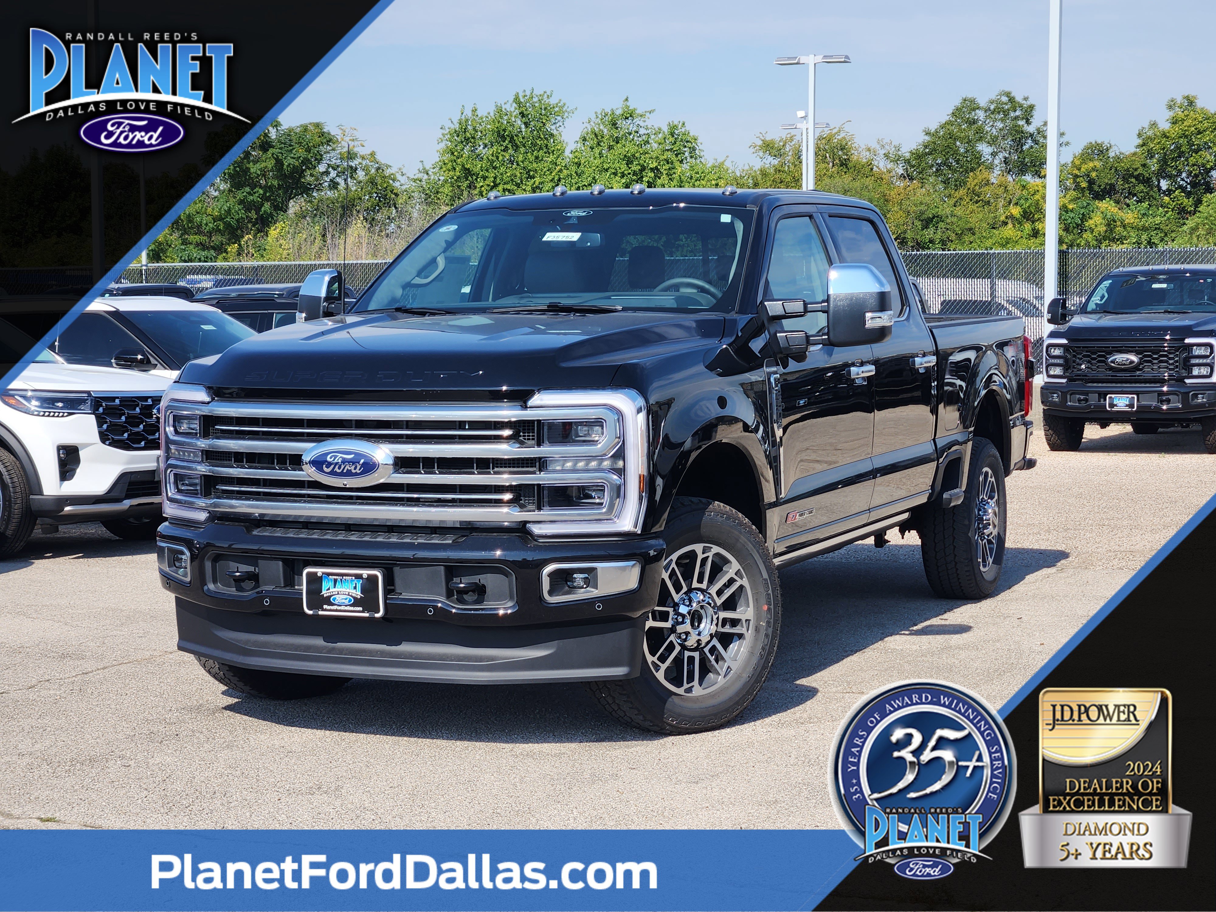 2026 Ford F-250 Super Duty Platinum's photo