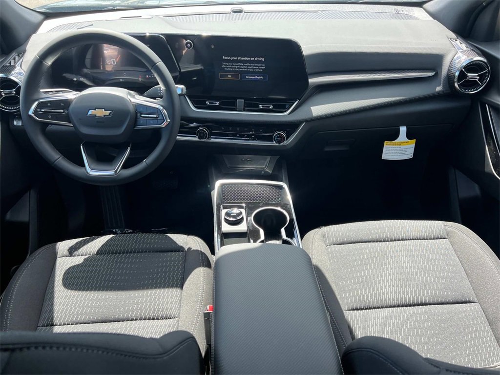 2026 Chevrolet Equinox LT photo 3