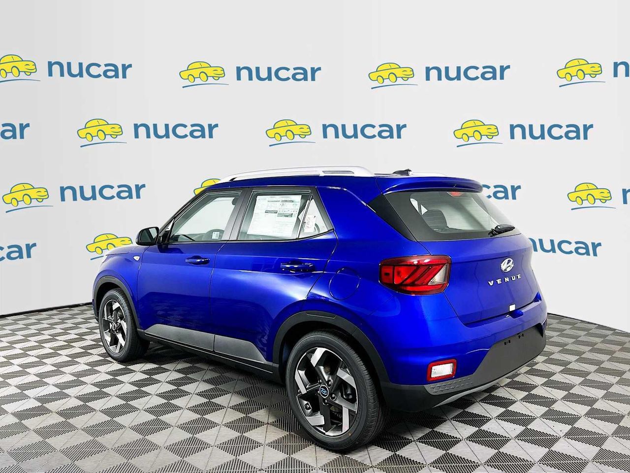 2025 Hyundai Venue SEL photo 3