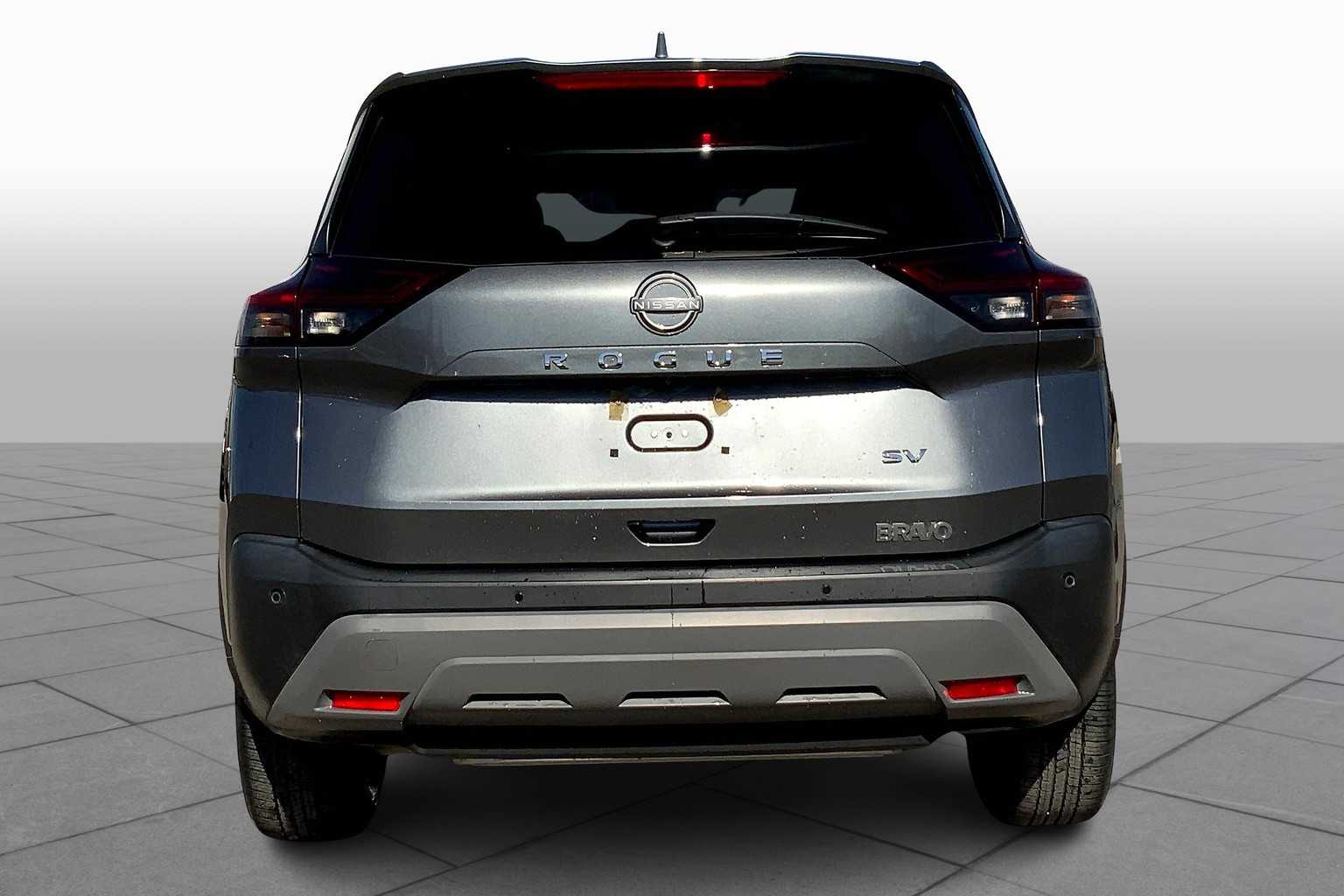 2023 Nissan Rogue SV photo 4