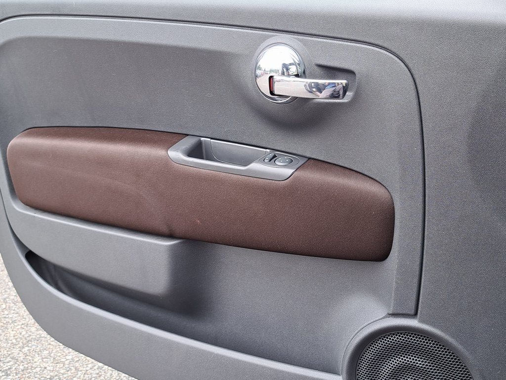 2014 Fiat 500 Pop photo 13