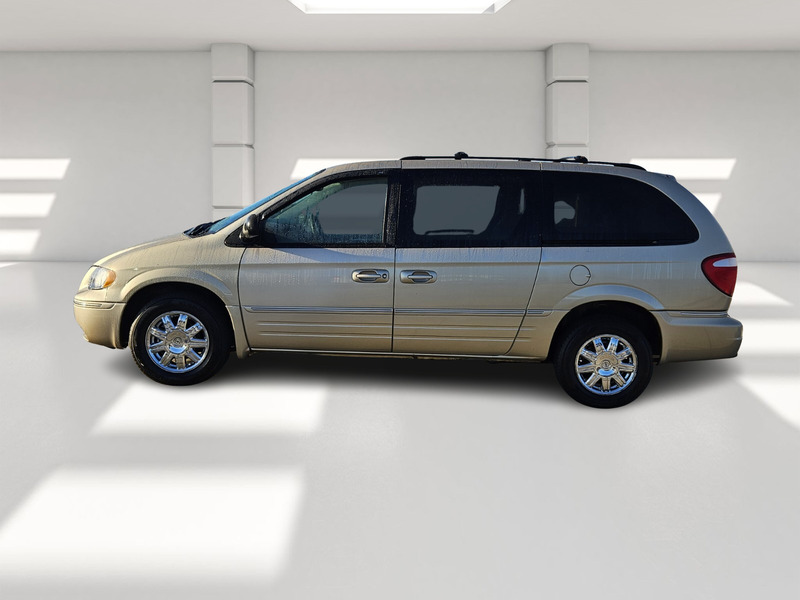 Used 2007 Chrysler Town & Country Limited with VIN 2A8GP64L77R343849 for sale in Avon Park, FL