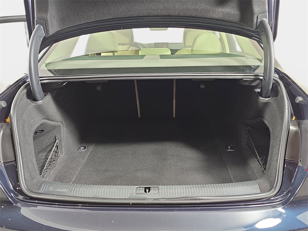 2017 Audi A4 2.0T Premium Quattro photo 11