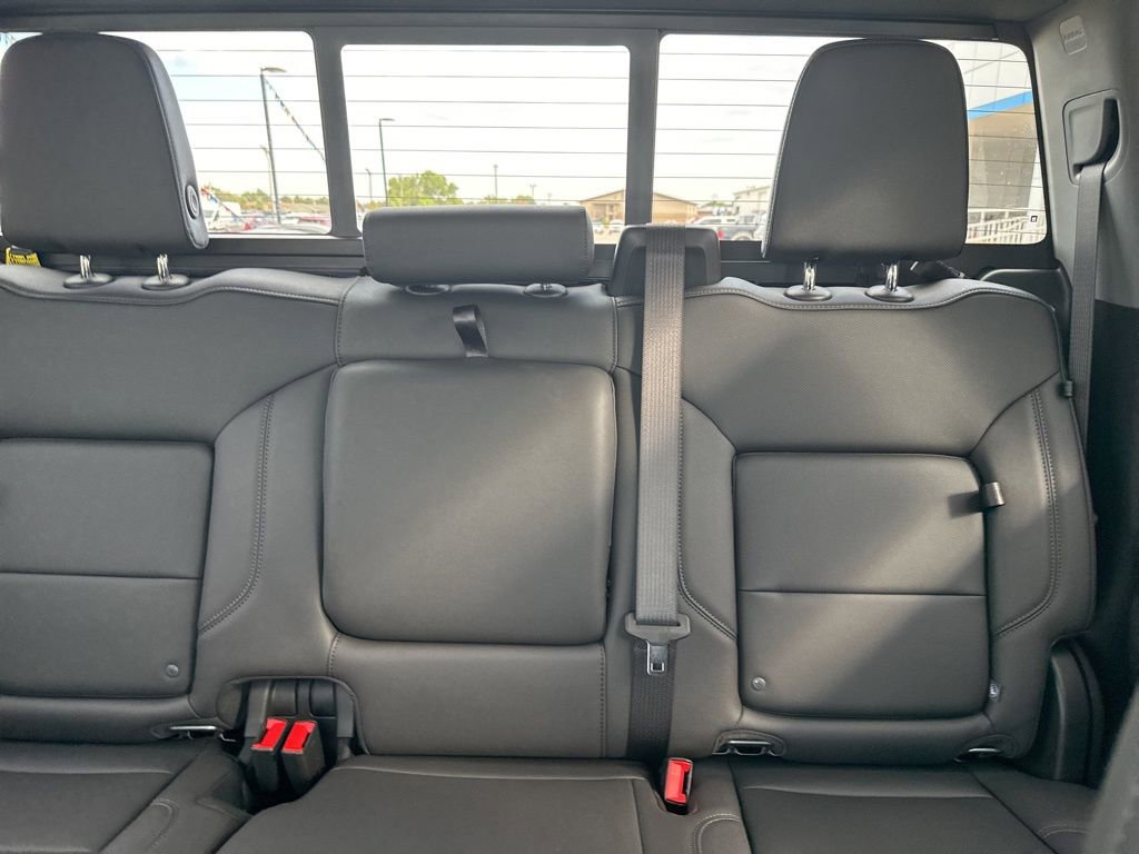 2025 Chevrolet Silverado 2500HD LTZ photo 21