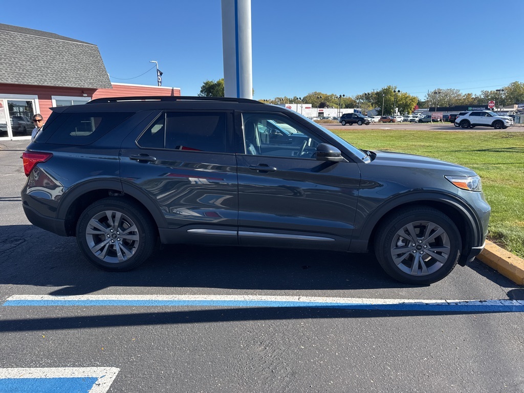 Used 2022 Ford Explorer XLT with VIN 1FMSK8DH4NGB84516 for sale in White Bear Lake, Minnesota