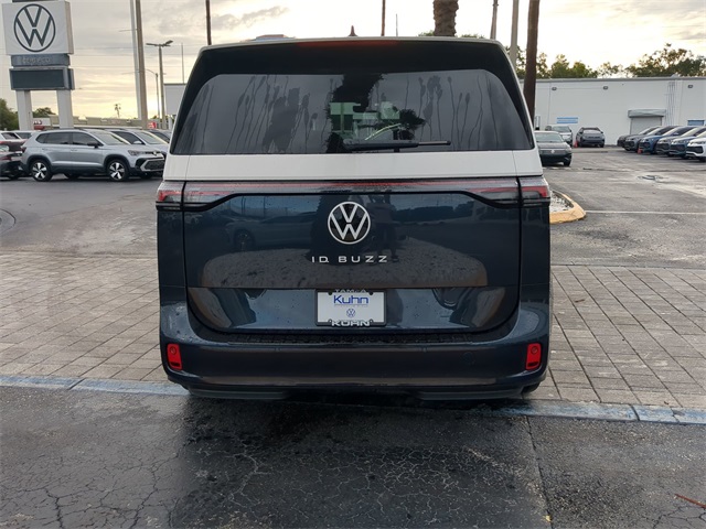 2025 Volkswagen ID. Buzz Pro Plus photo 5
