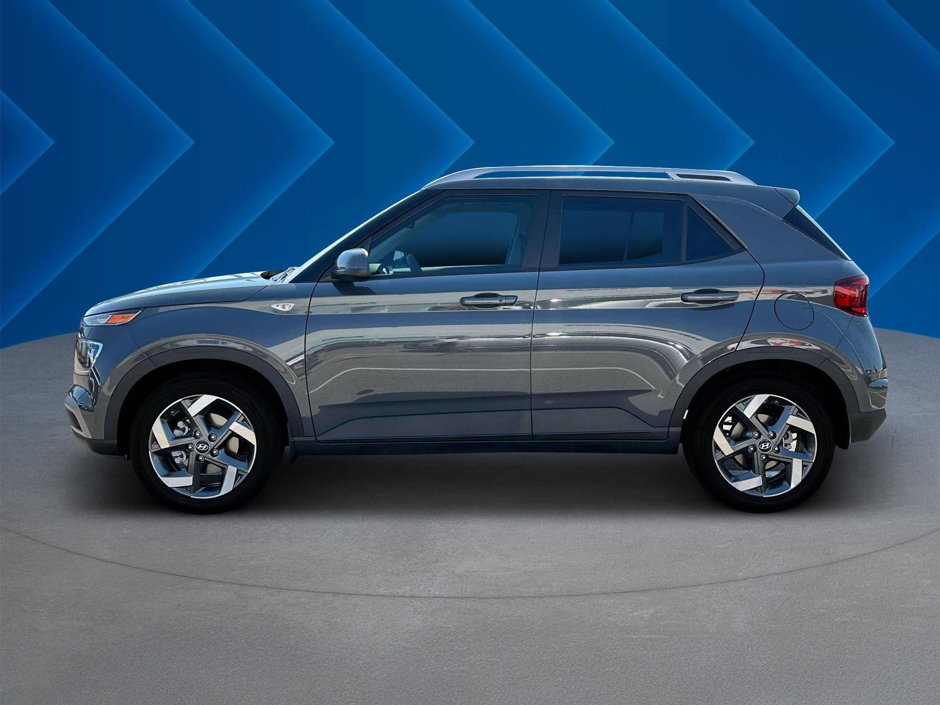 2025 Hyundai Venue SEL photo 3
