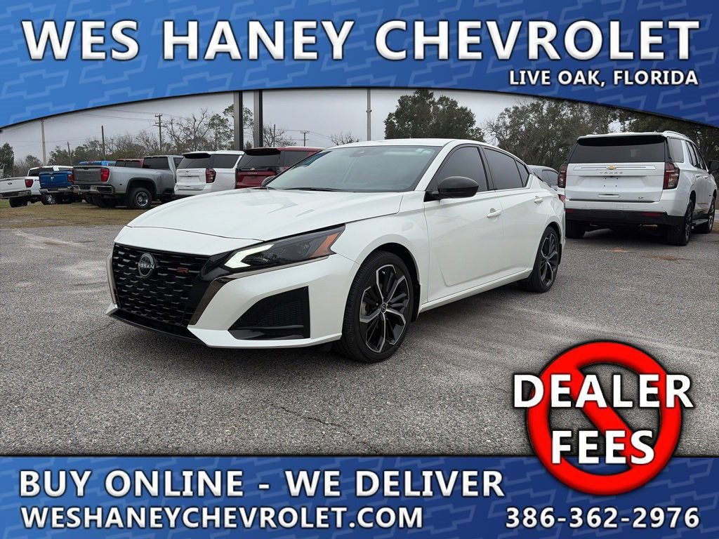 2024 Nissan Altima SR's photo