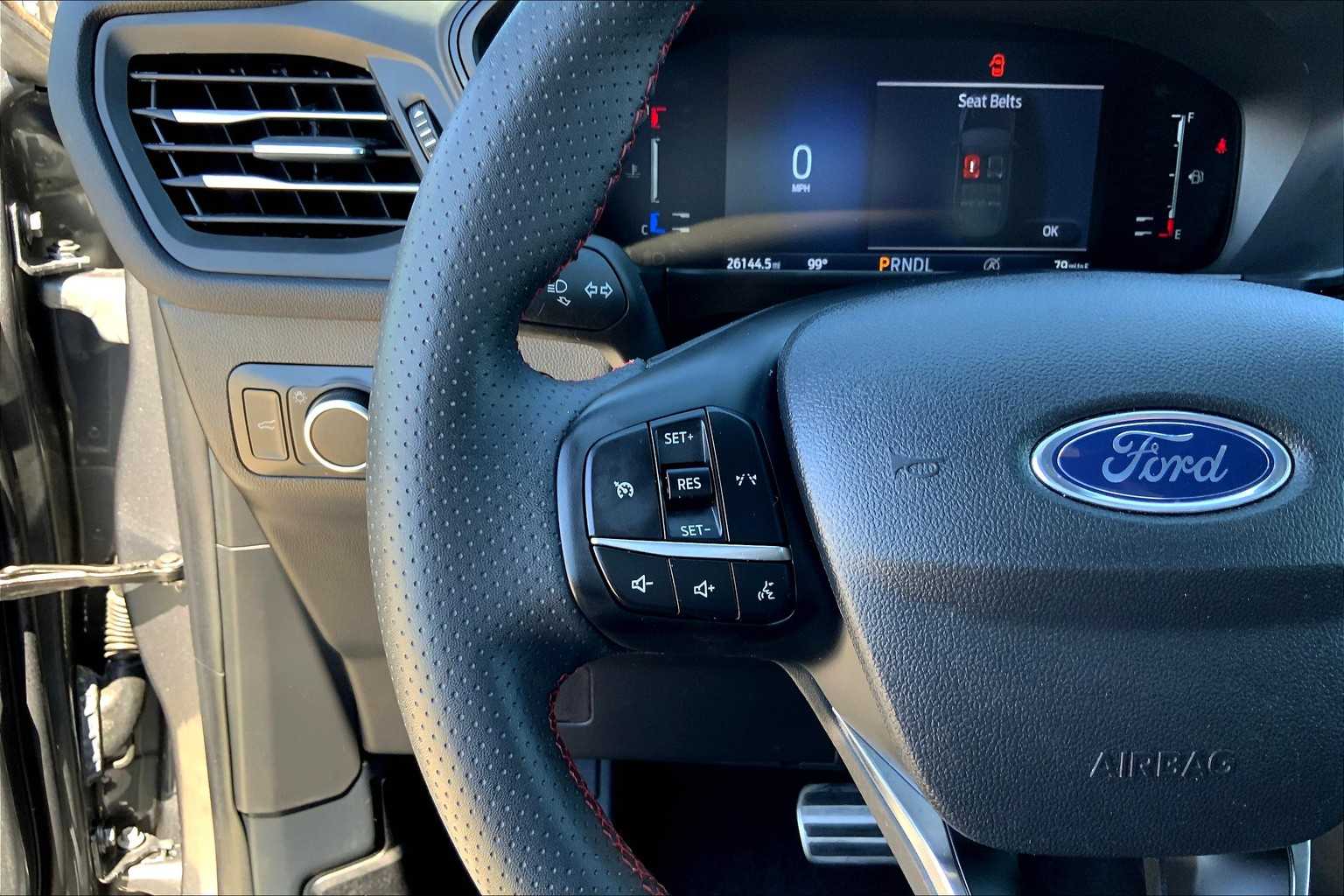 2024 Ford Escape ST-Line photo 20