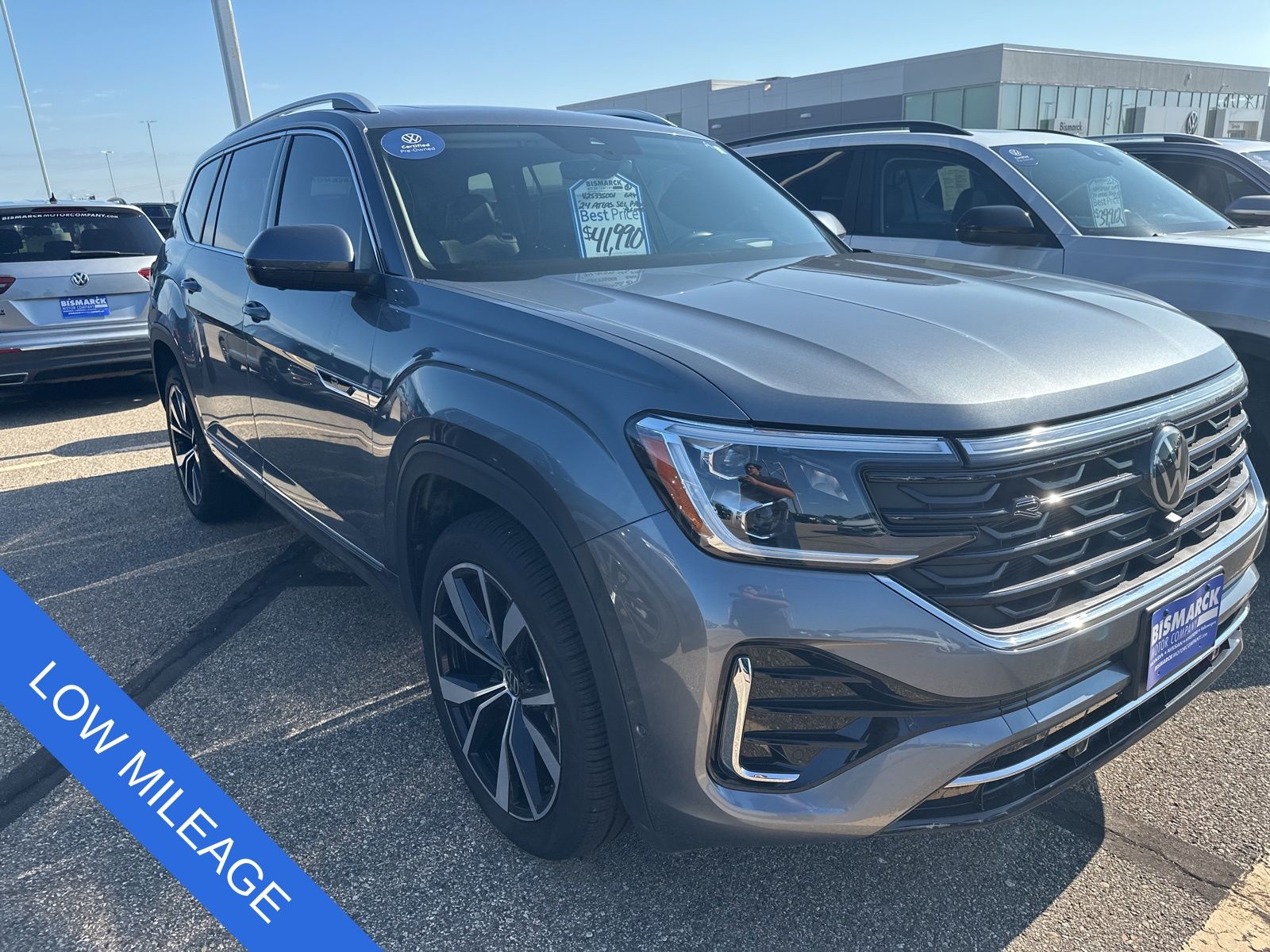 2024 Volkswagen Atlas SEL Premium R-Line photo 3