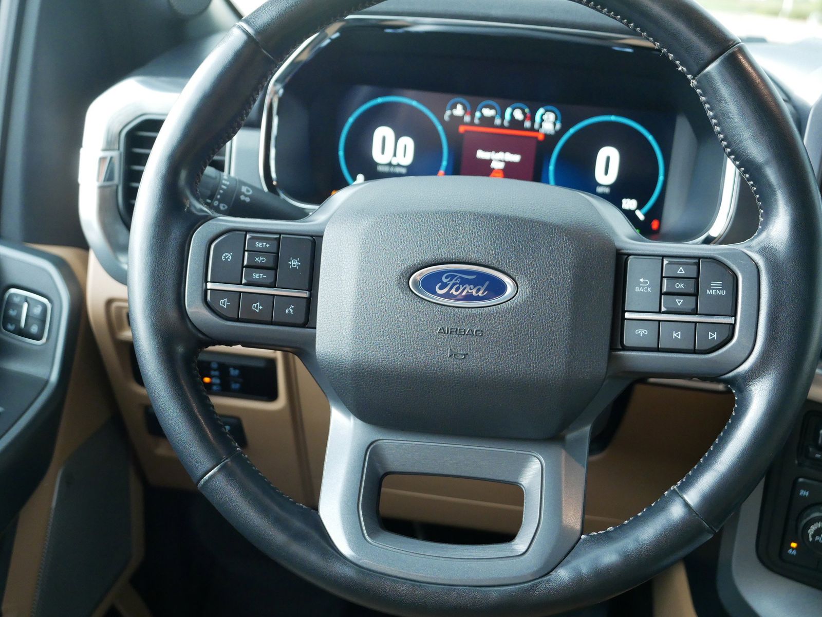 2023 Ford F-150 Lariat photo 18