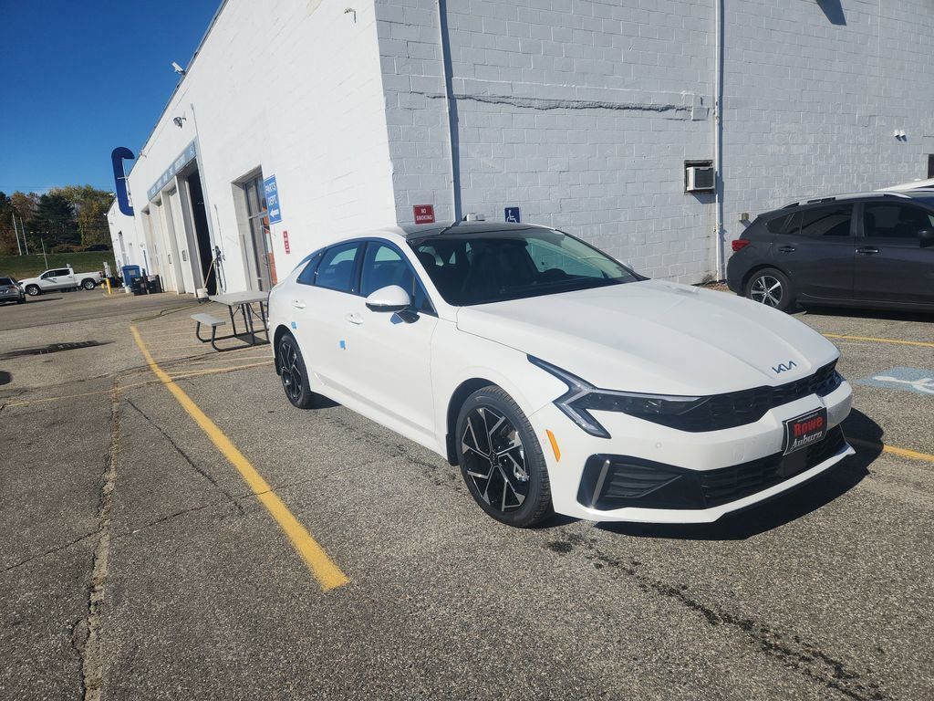 2026 Kia K5 EX's photo