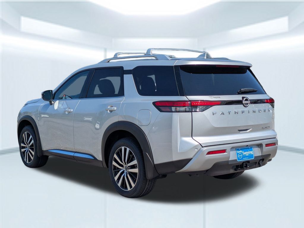 2025 Nissan Pathfinder Platinum photo 3
