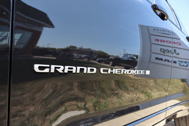 2025 Jeep Grand Cherokee Overland photo 8