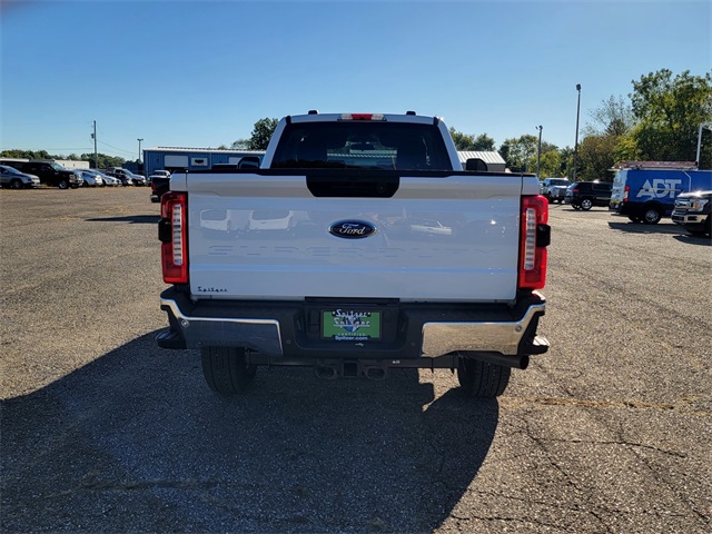 2024 Ford F-350 XLT photo 5