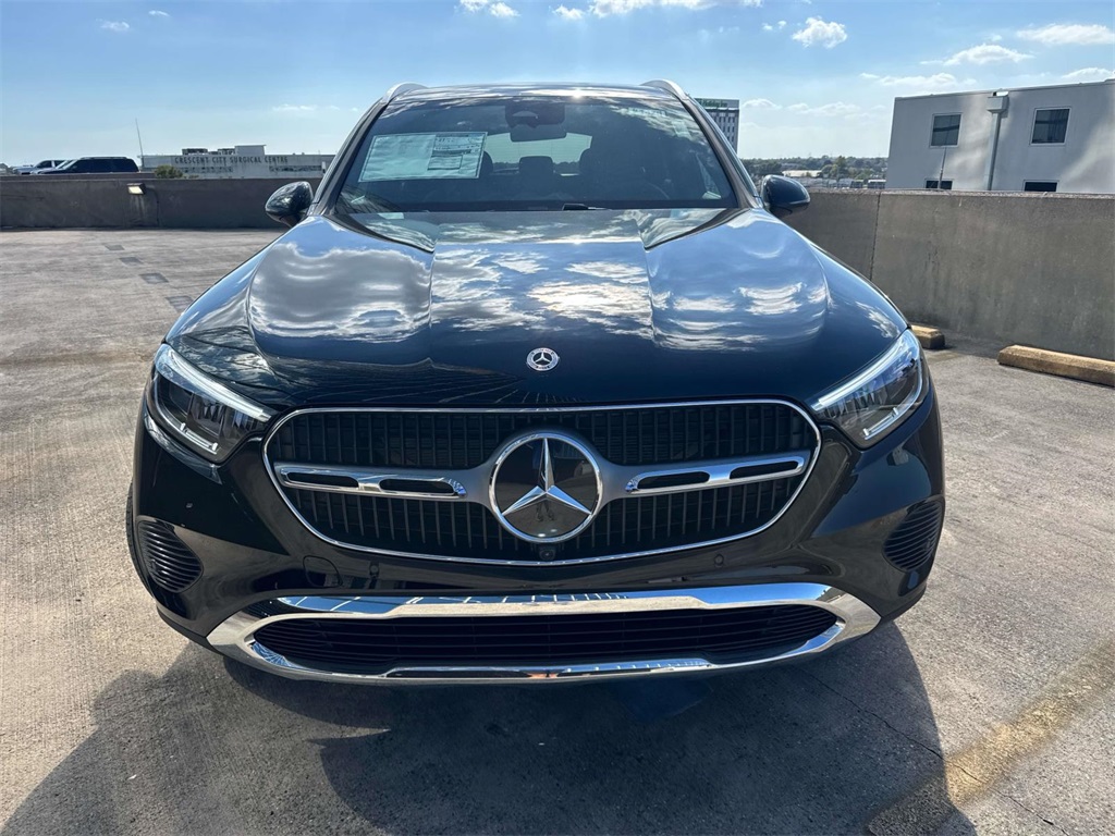 2026 Mercedes Benz GLC 300 photo 2