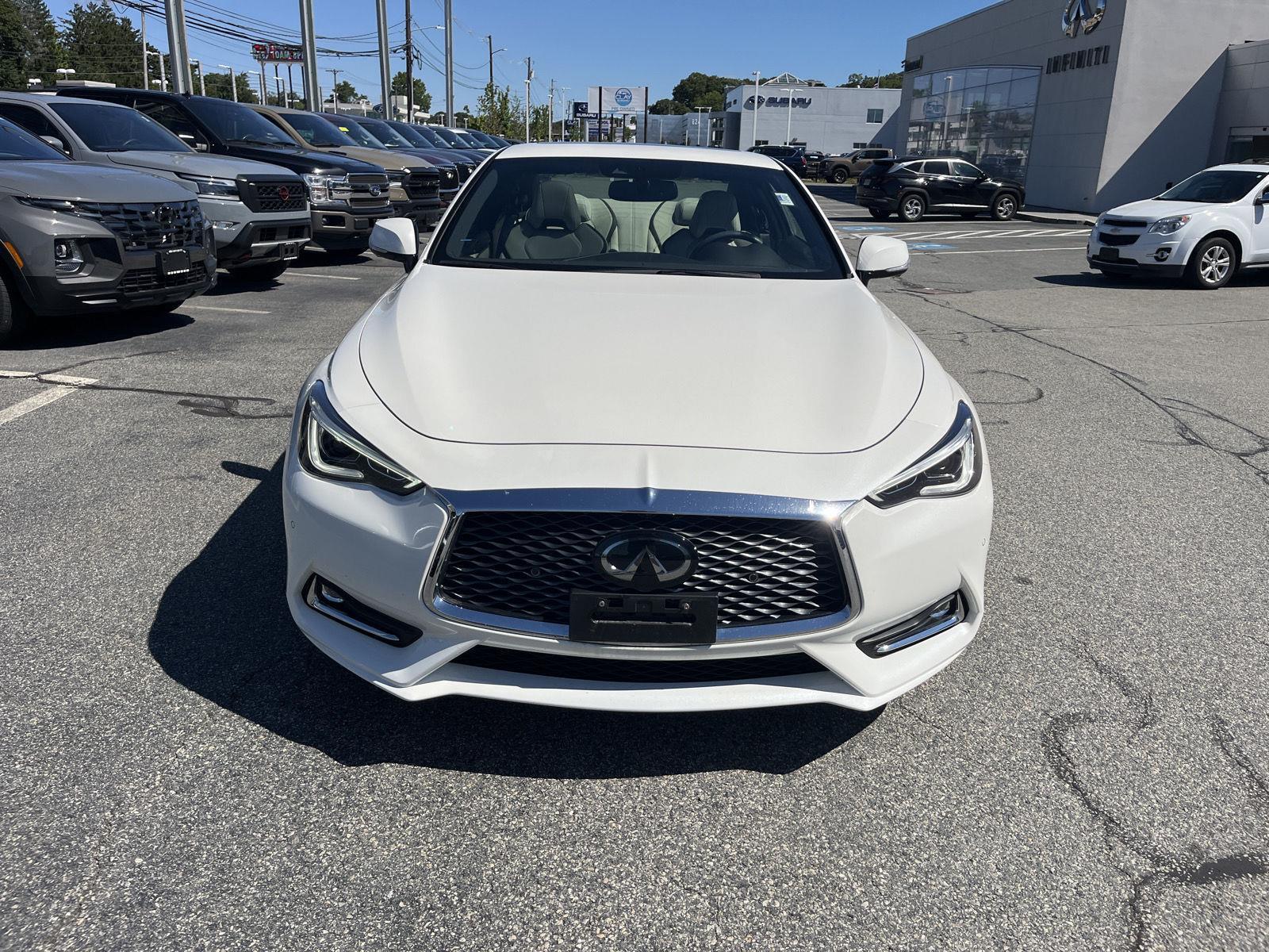2022 Infiniti Q60 Luxe photo 8