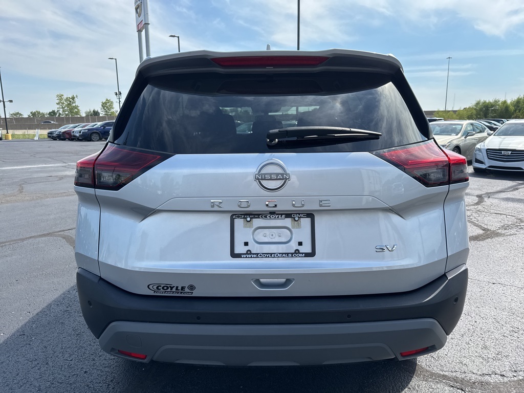 2023 Nissan Rogue SV photo 4