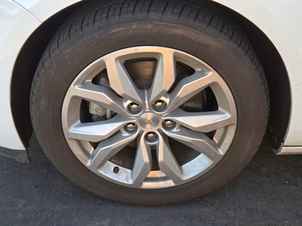 2019 Chevrolet Impala 1LT photo 3