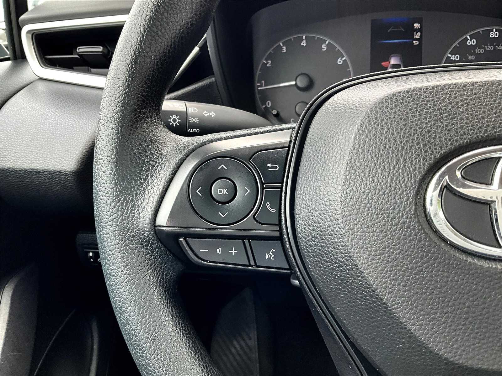 2023 Toyota Corolla LE photo 23