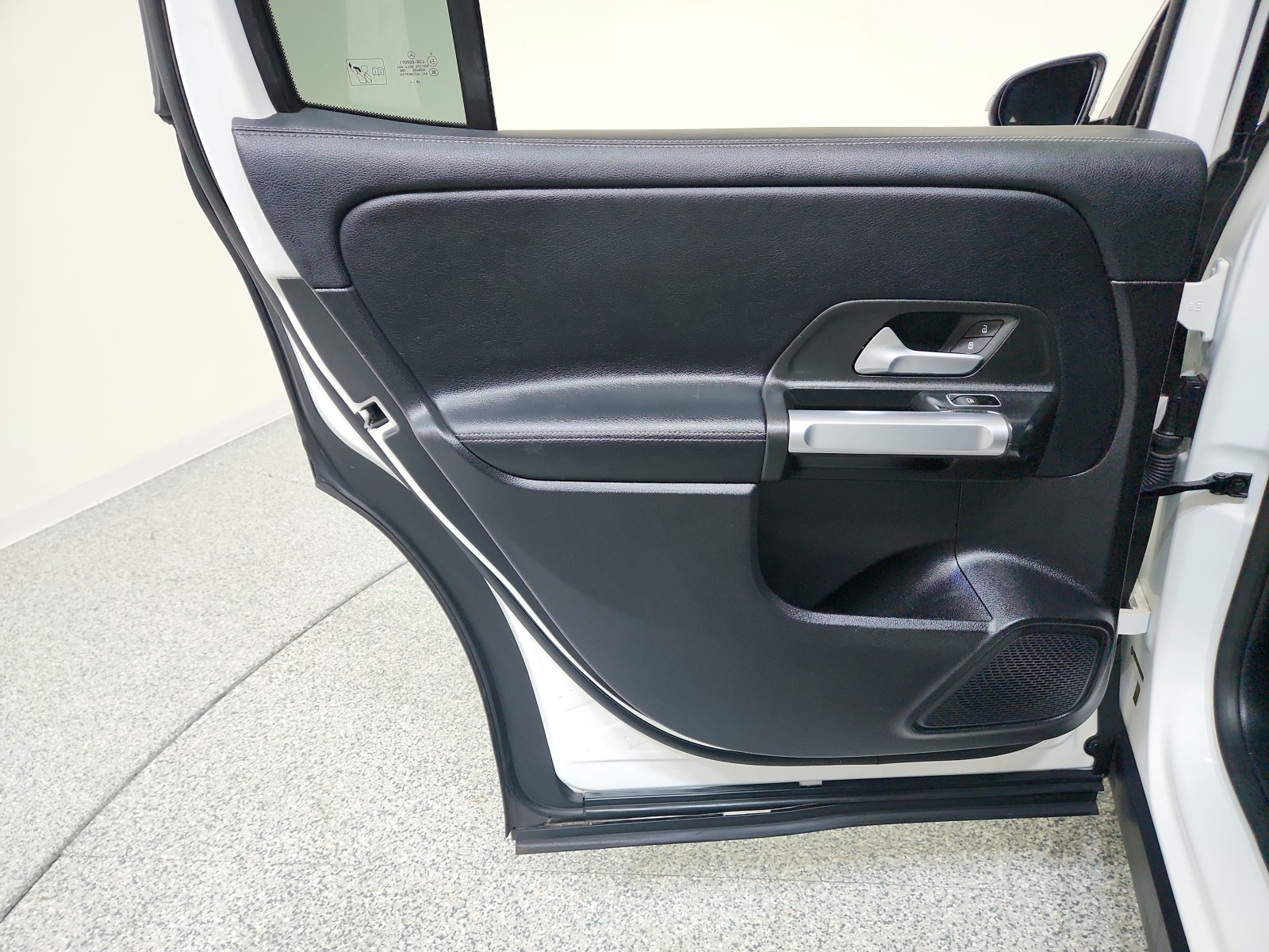 2021 Mercedes Benz GLB 250 photo 35
