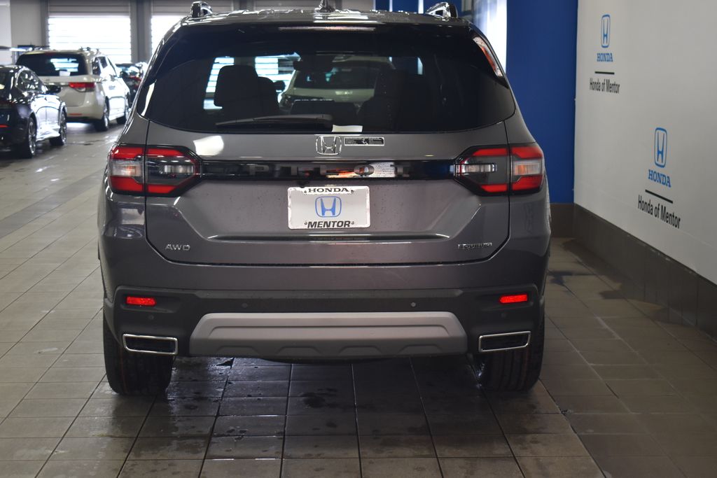 2025 Honda Pilot Touring photo 6