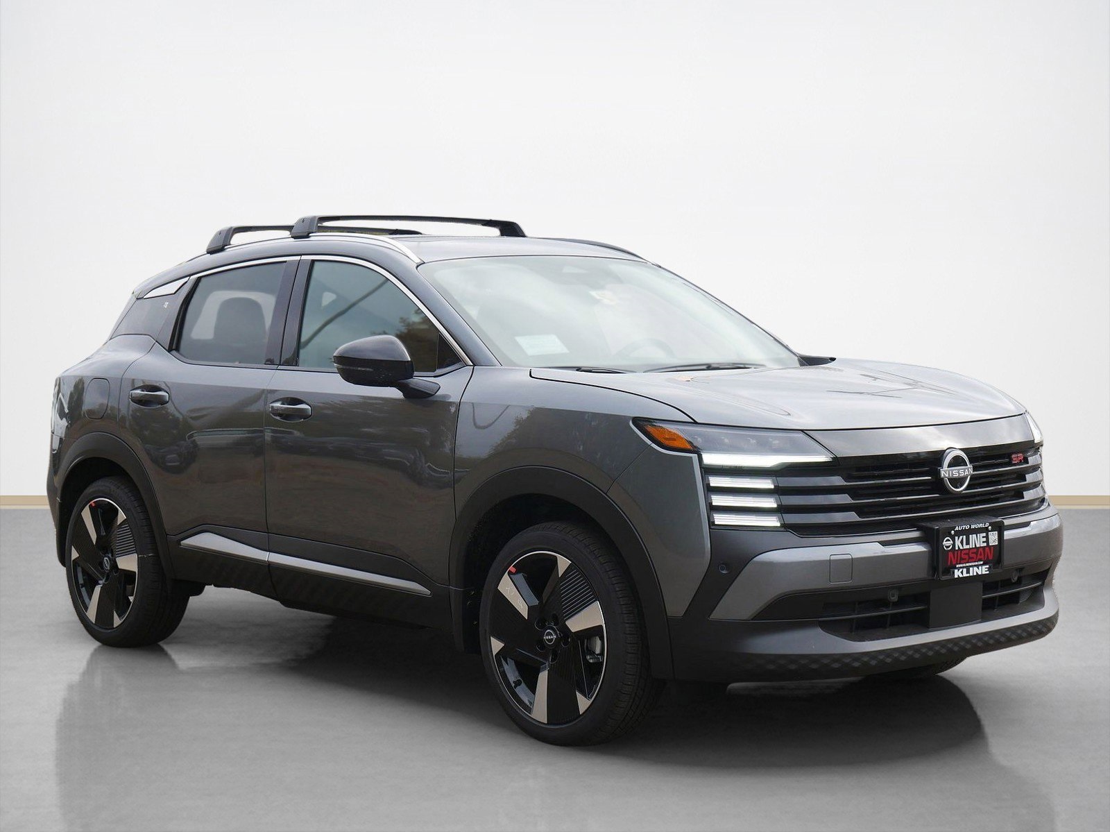 2026 Nissan KICKS SR AWD's photo